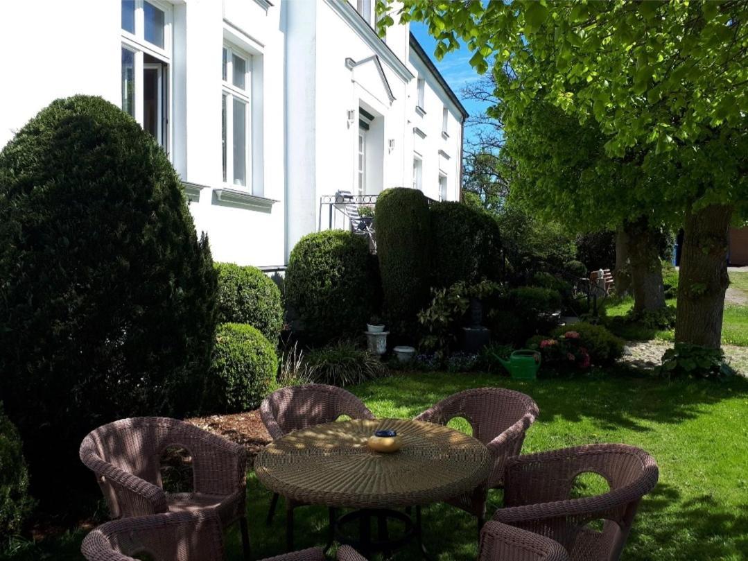 Altes Bauernhaus im Grünen Steffenshagen Exterior foto